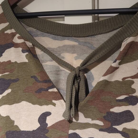 1.STATE Tie Back Sweatshirt AVENUE CAMO, Size Large - Picture 2 of 5
